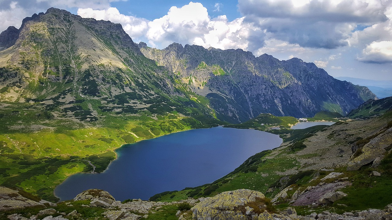 Dolina Pięciu Stawów Polskich w polskich Tatrach Wysokich