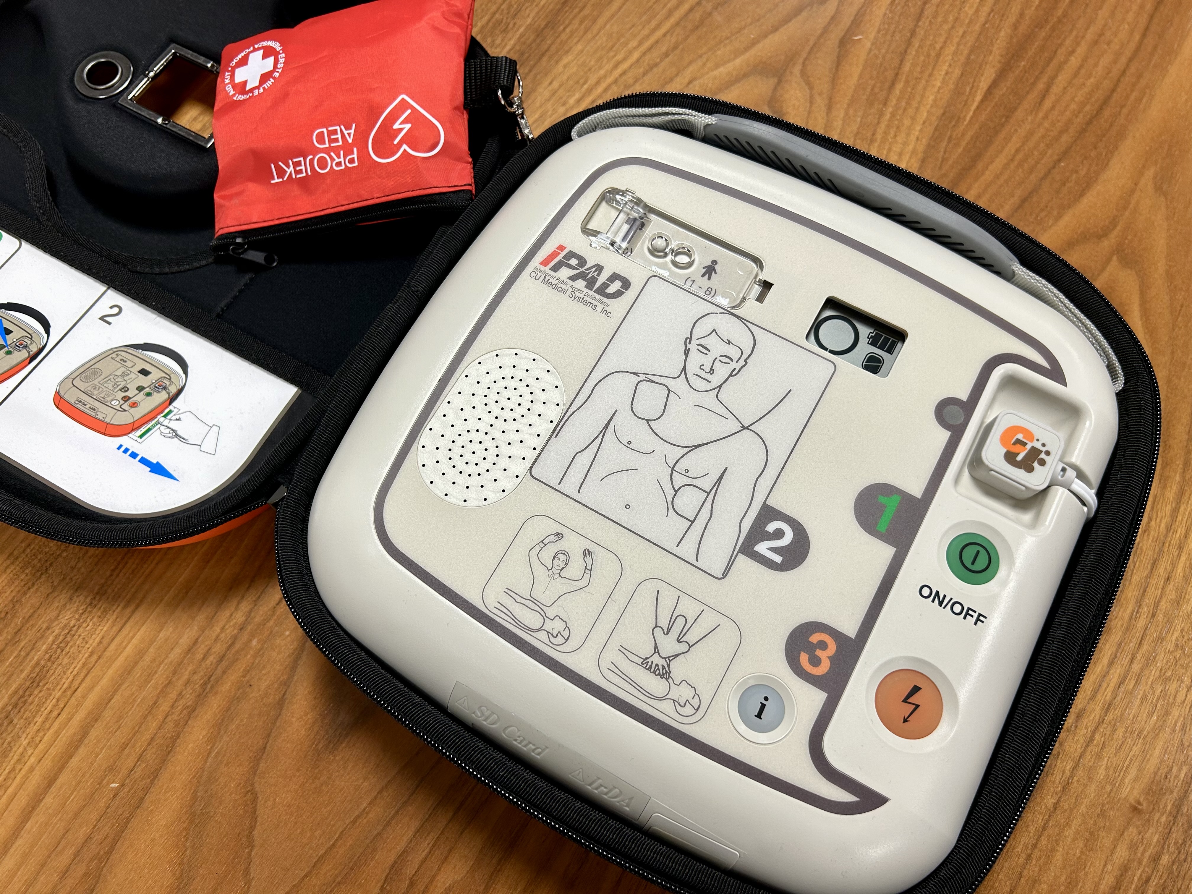 defibrylatory AED