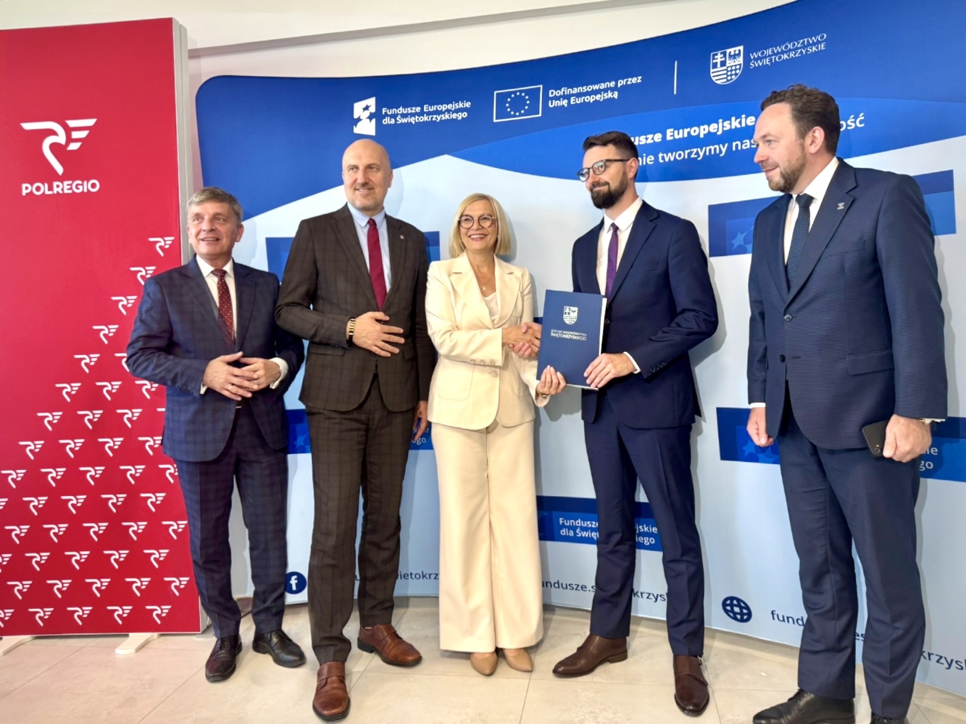 Podpisanie umowy na unijne dofinansowanie zakupu taboru dla POLREGIO w woj. świętokrzyskim