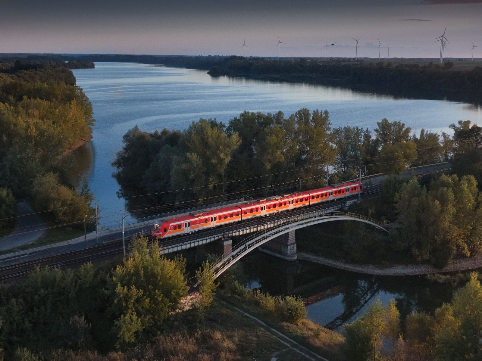 Na długi weekend z POLREGIO. Specjalne bilety i dodatkowe połączenia