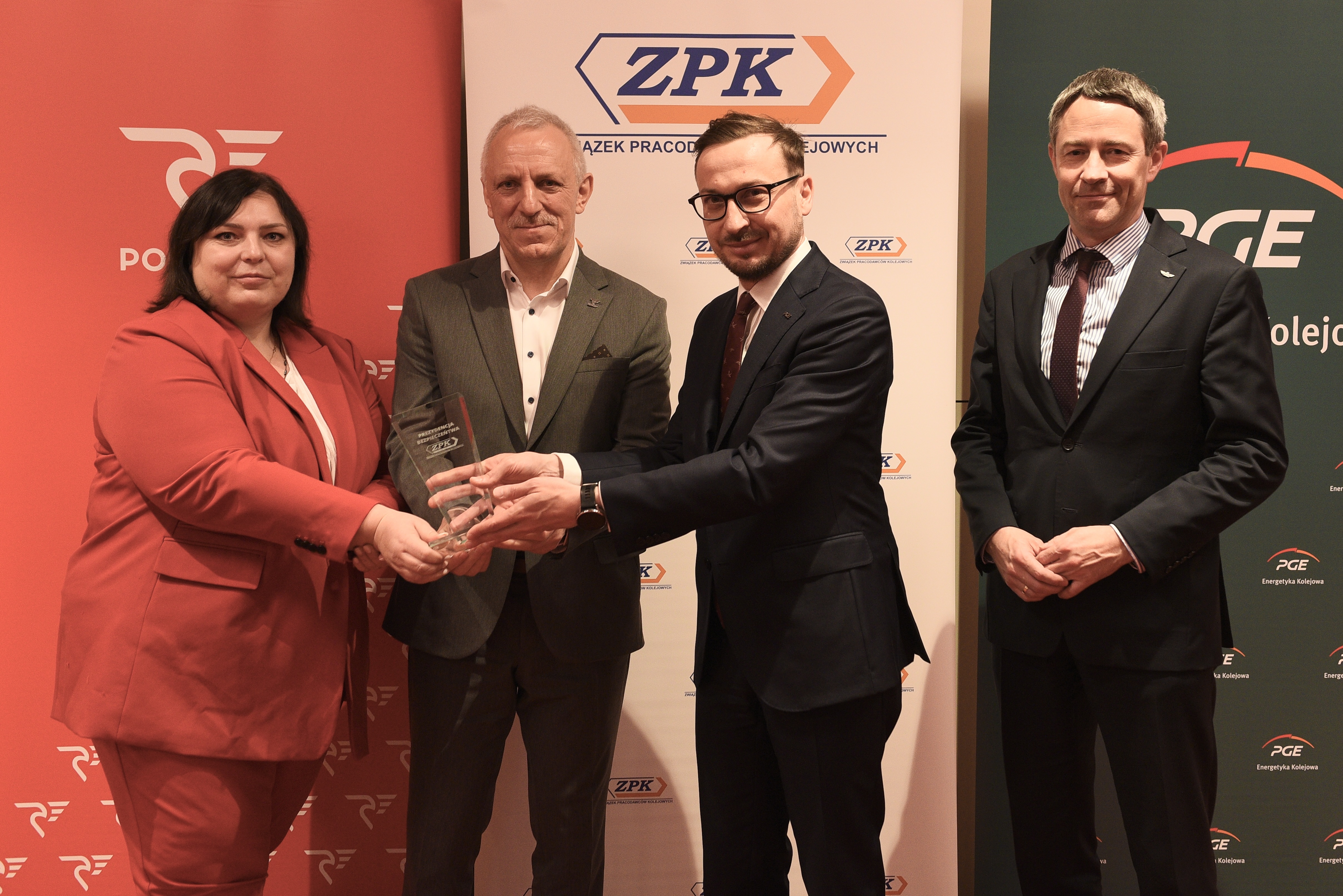 ZPK zamyka etap „Prezydencji Bezpieczeństwa” prowadzony przez PGE Energetyka Kolejowa. Stery przejmuje POLREGIO