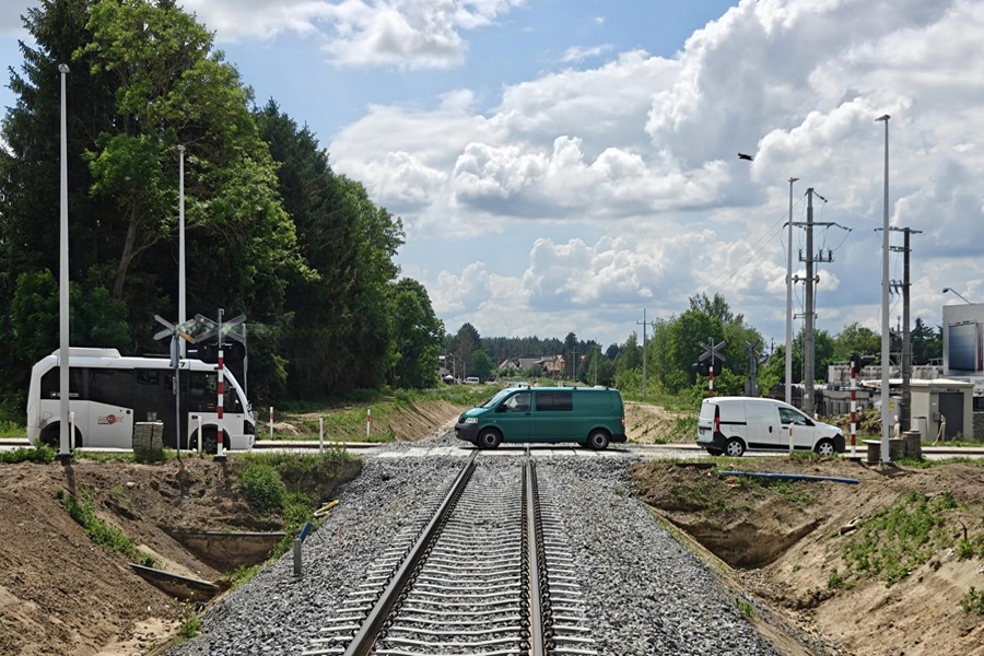 O włos od śmierci – kolejarze POLREGIO apelują o rozsądek do kierowców