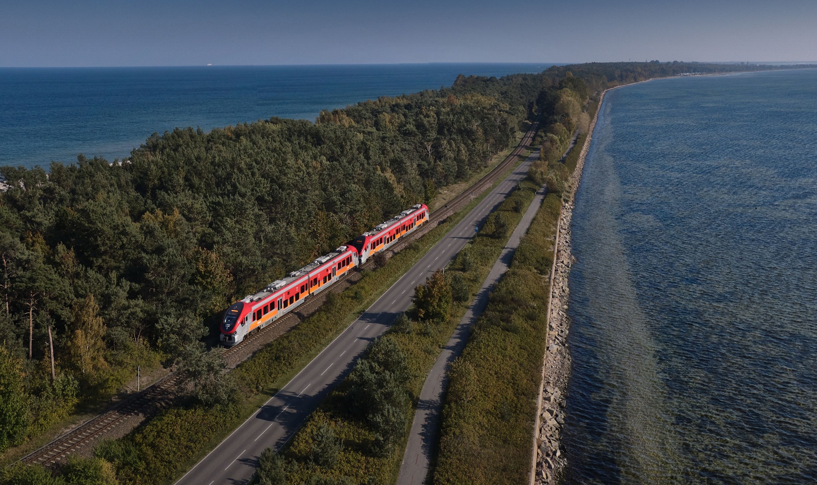 Ponad 17 milionów pasażerów skorzystało w te wakacje z oferty POLREGIO